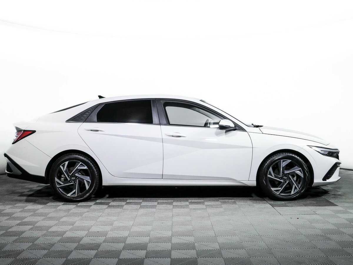 Хендай Елантра б/у, 2023, Вариатор. Фото: #3