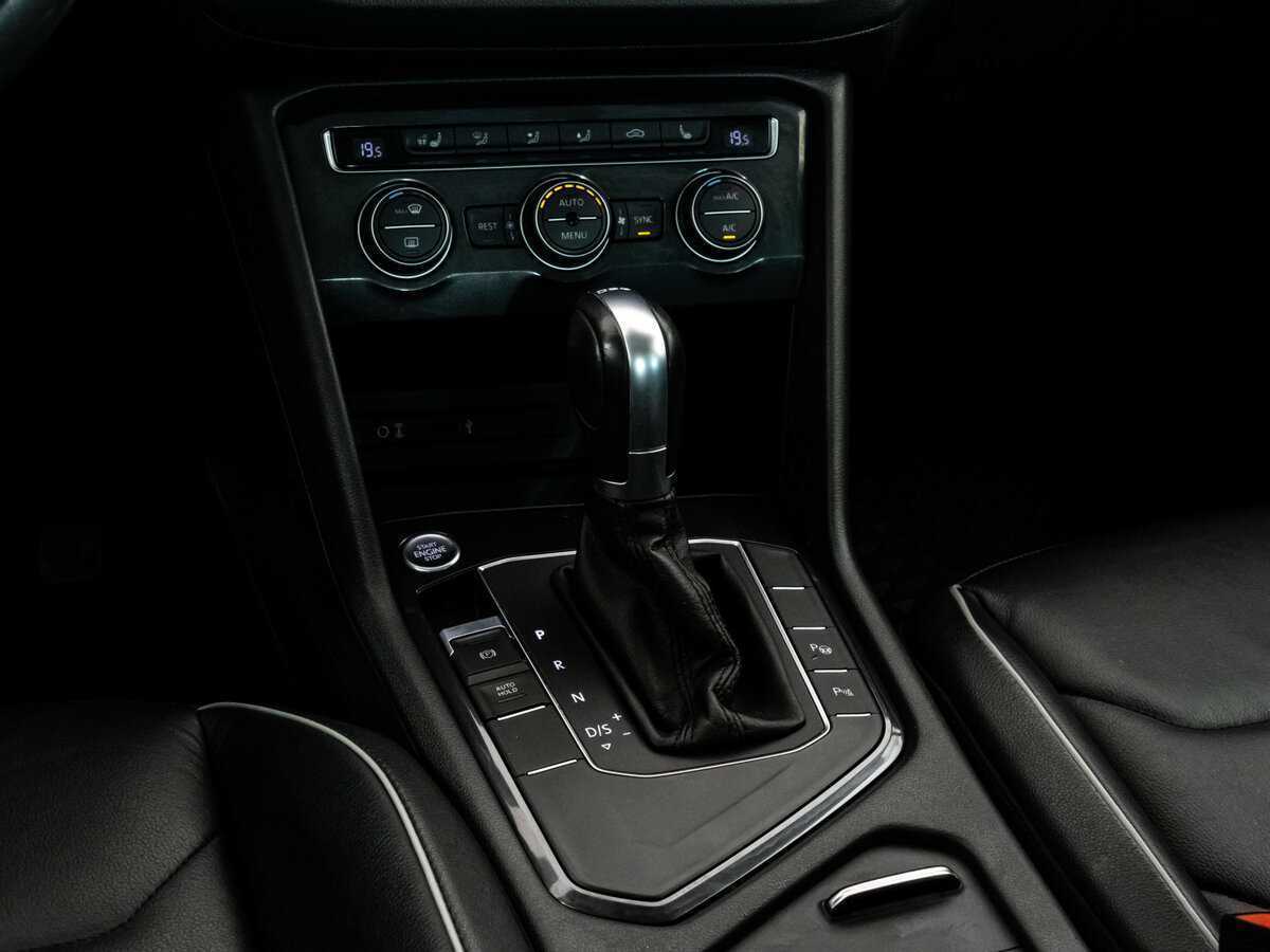 Фольксваген Тигуан б/у, 2017, Роботизированная. Фото: #11