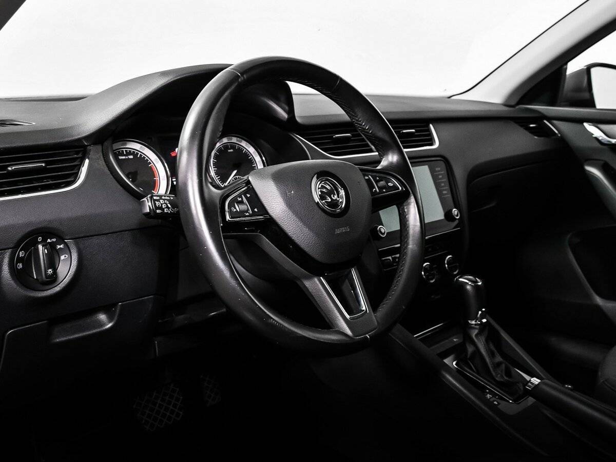 Шкода Октавия б/у, 2018, Роботизированная. Фото: #11