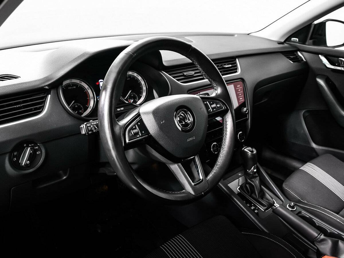 Шкода Октавия б/у, 2017, Роботизированная. Фото: #11