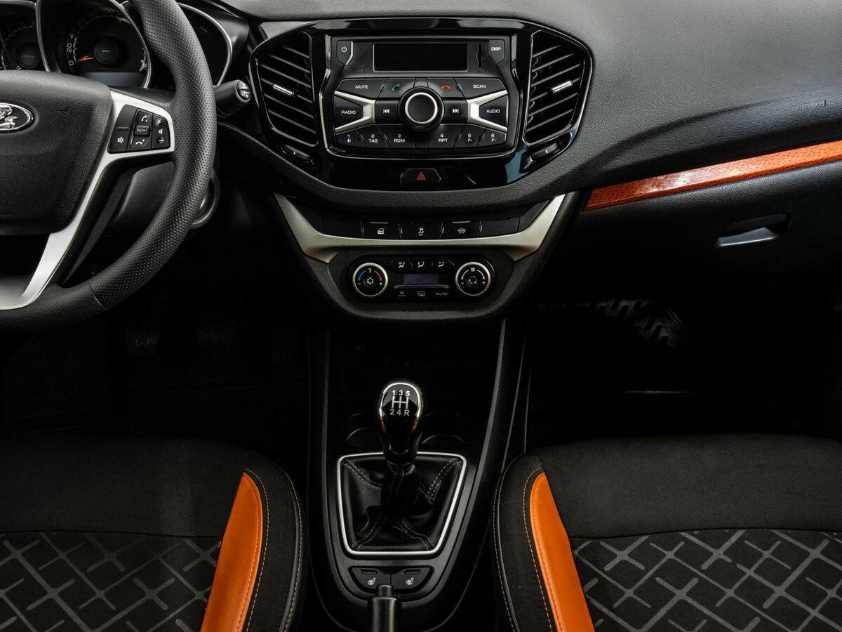 Лада (ВАЗ) Веста б/у, 2018, Механическая. Фото: #12