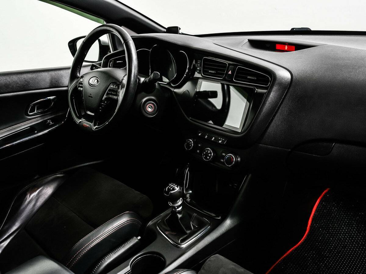 Киа Сид ГТ б/у, 2015, Механическая. Фото: #8