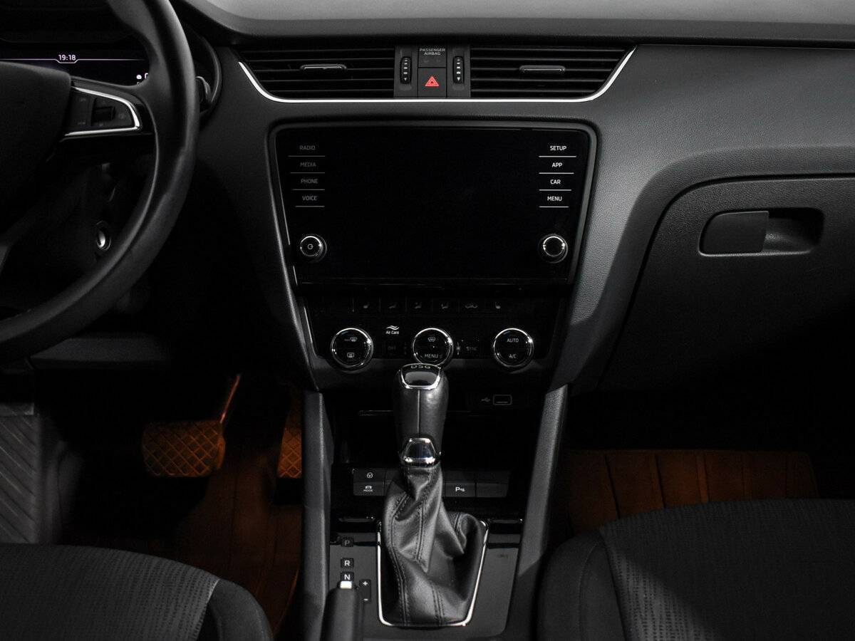 Шкода Октавия б/у, 2019, Роботизированная. Фото: #13