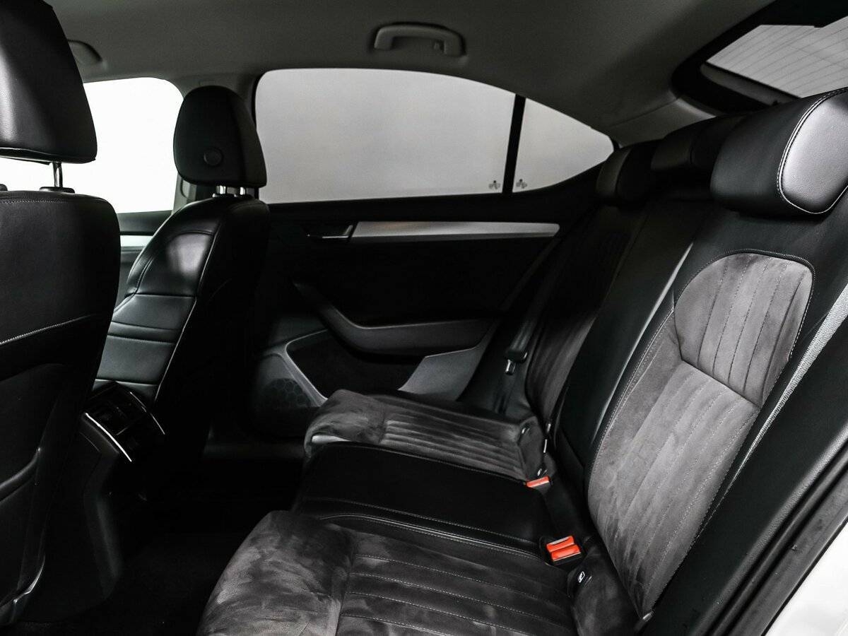 Шкода Суперб б/у, 2016, Роботизированная. Фото: #11