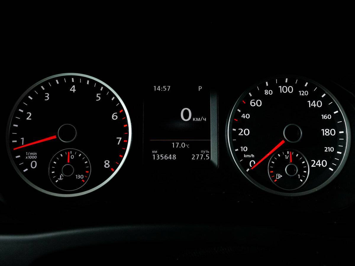 Фольксваген Тигуан б/у, 2015, Автоматическая. Фото: #10