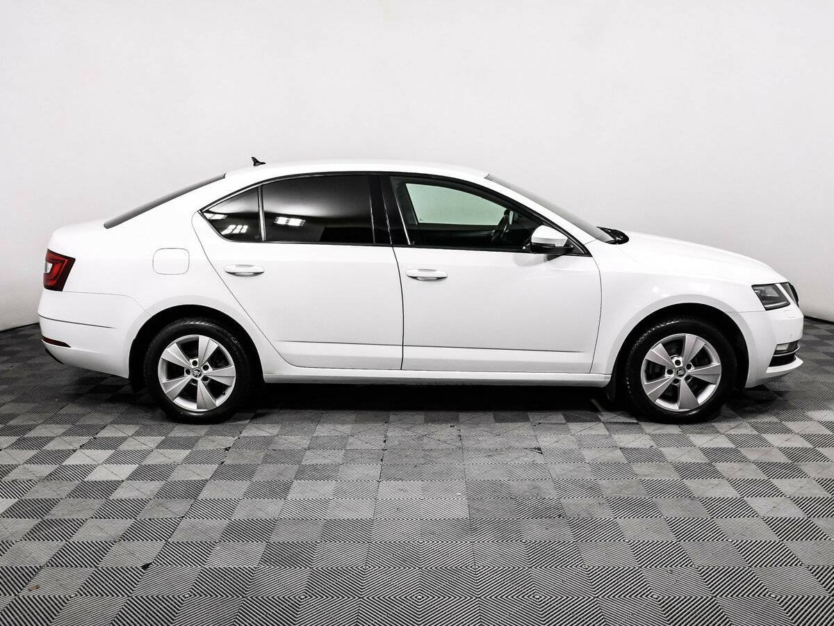 Шкода Октавия б/у, 2017, Роботизированная. Фото: #3