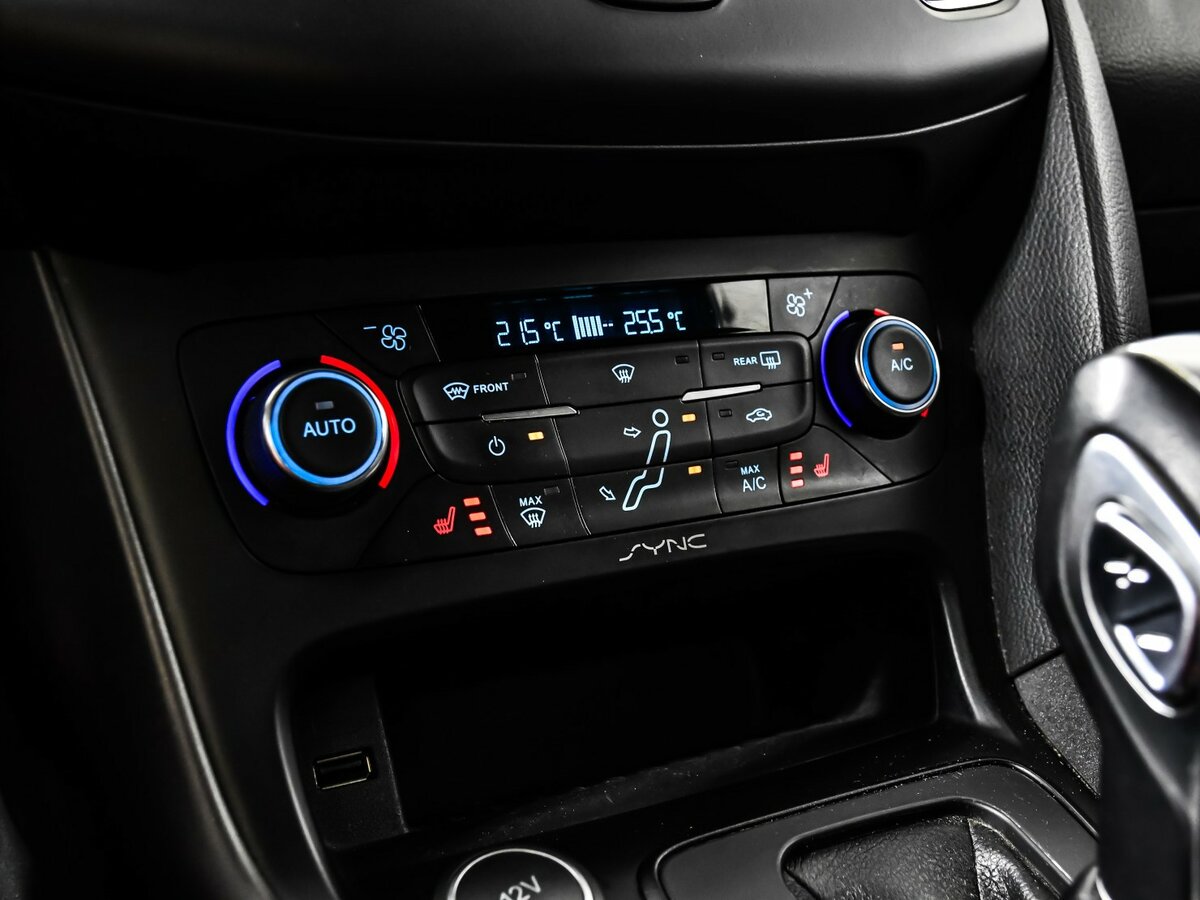 Форд Фокус б/у, 2015, Роботизированная. Фото: #13