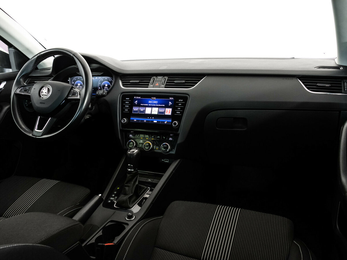 Шкода Октавия б/у, 2019, Роботизированная. Фото: #6