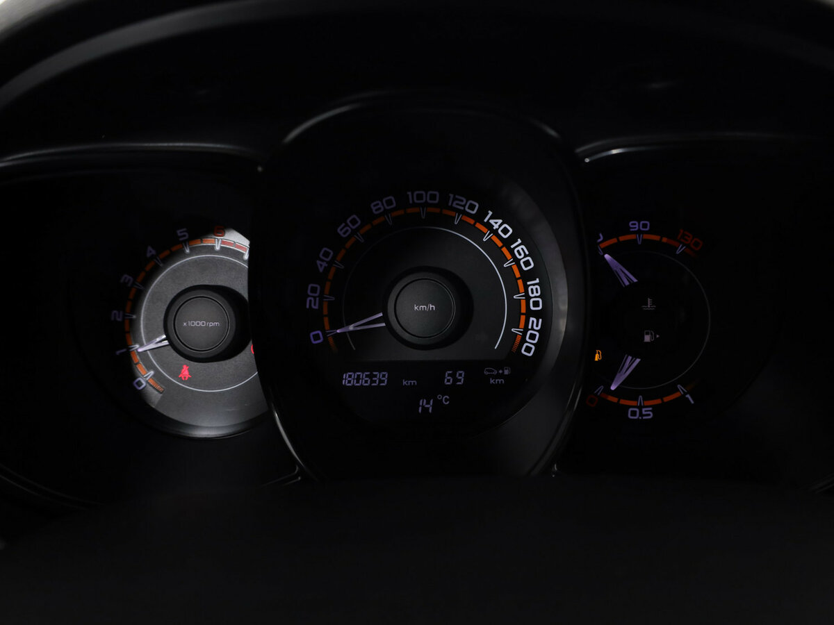 Лада (ВАЗ) Веста б/у, 2017, Механическая. Фото: #10