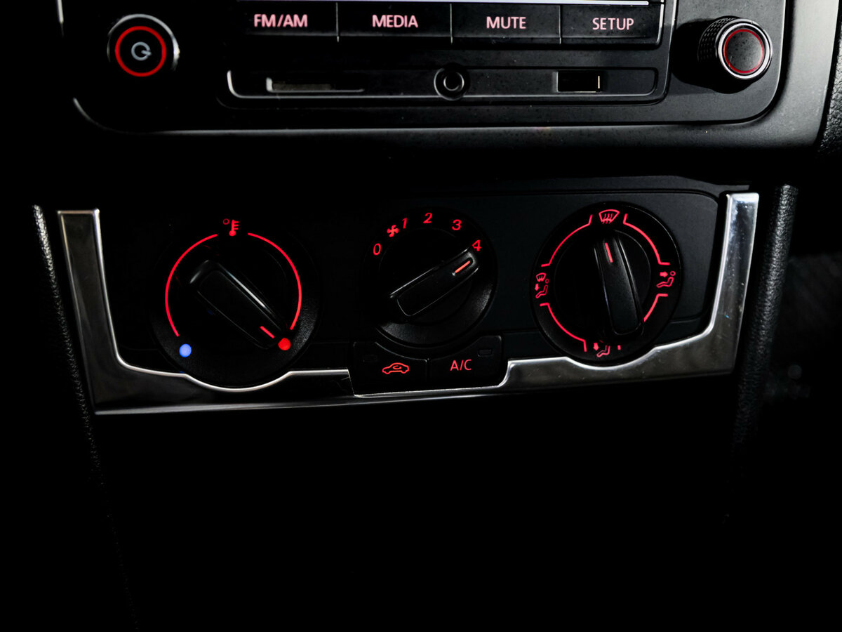 Фольксваген Поло б/у, 2016, Автоматическая. Фото: #10