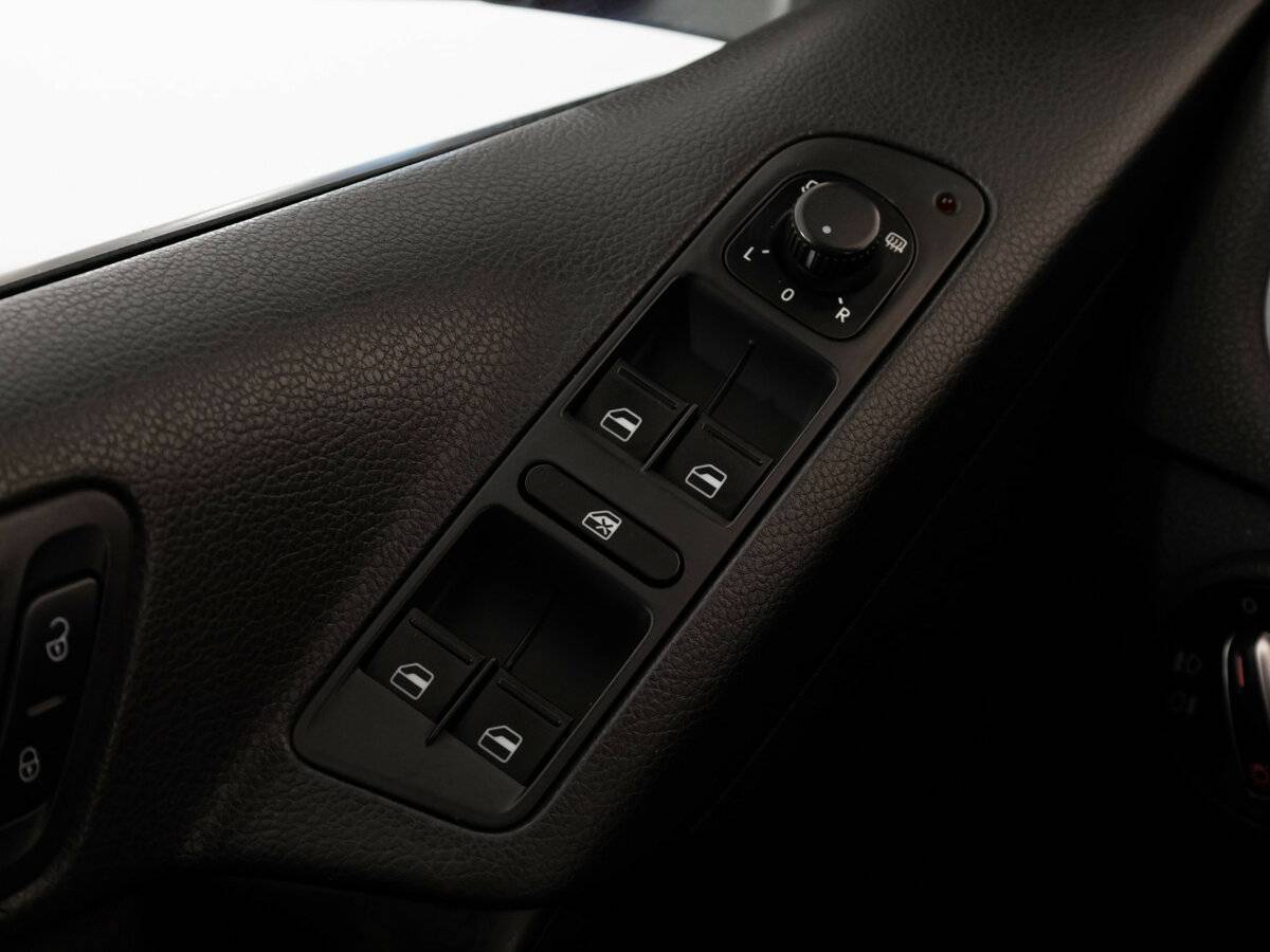 Фольксваген Тигуан б/у, 2012, Механическая. Фото: #12