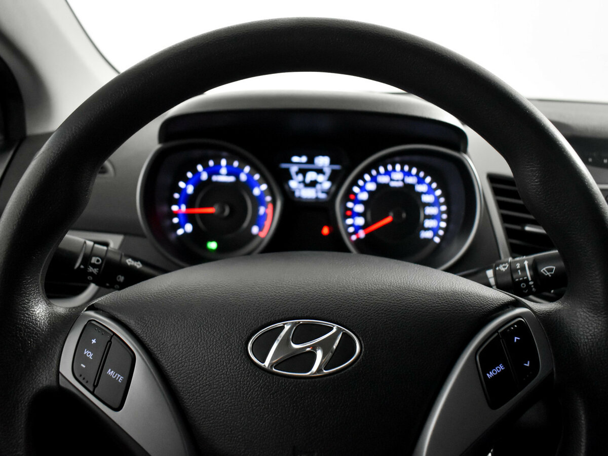 Хендай Елантра б/у, 2015, Автоматическая. Фото: #15