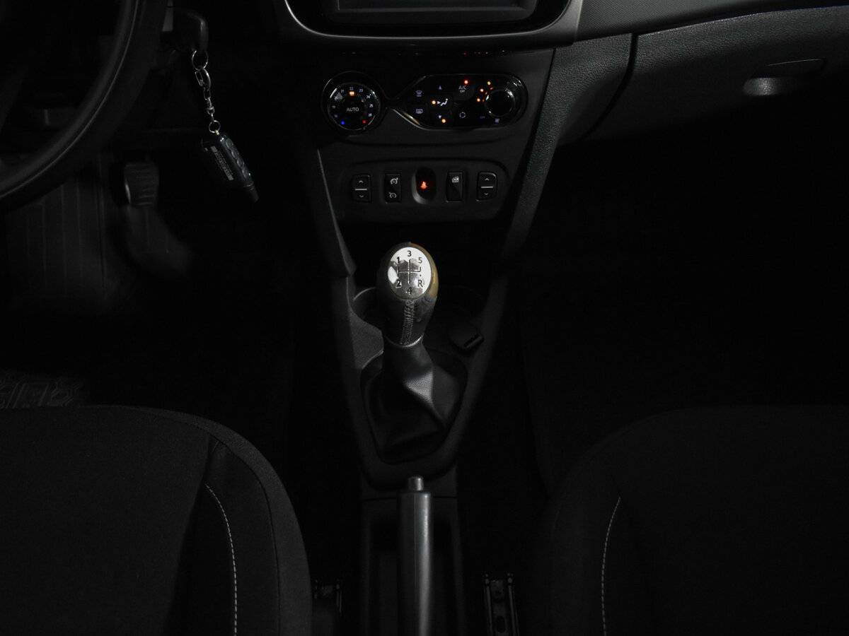 Рено Сандеро б/у, 2016, Механическая. Фото: #11