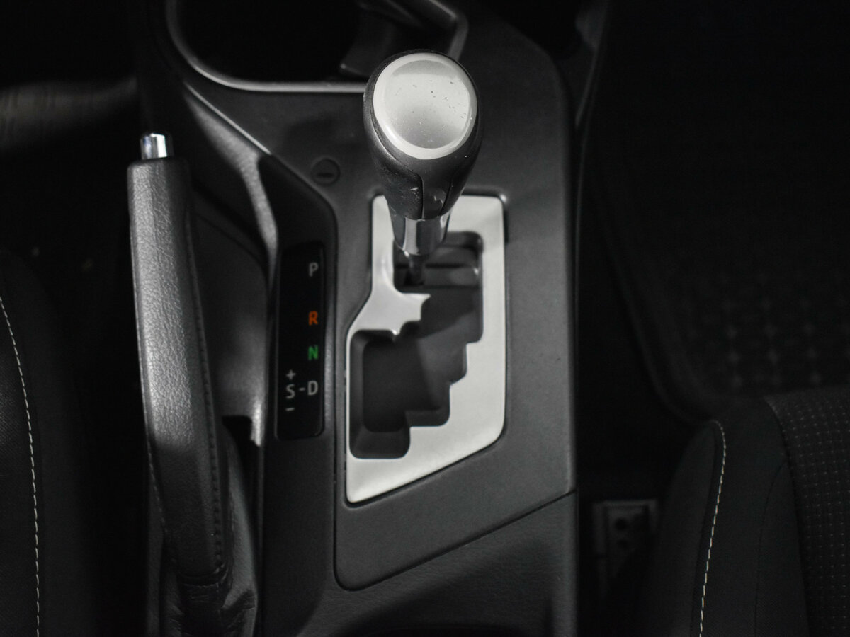 Тойота Рав4 б/у, 2018, Автоматическая. Фото: #8